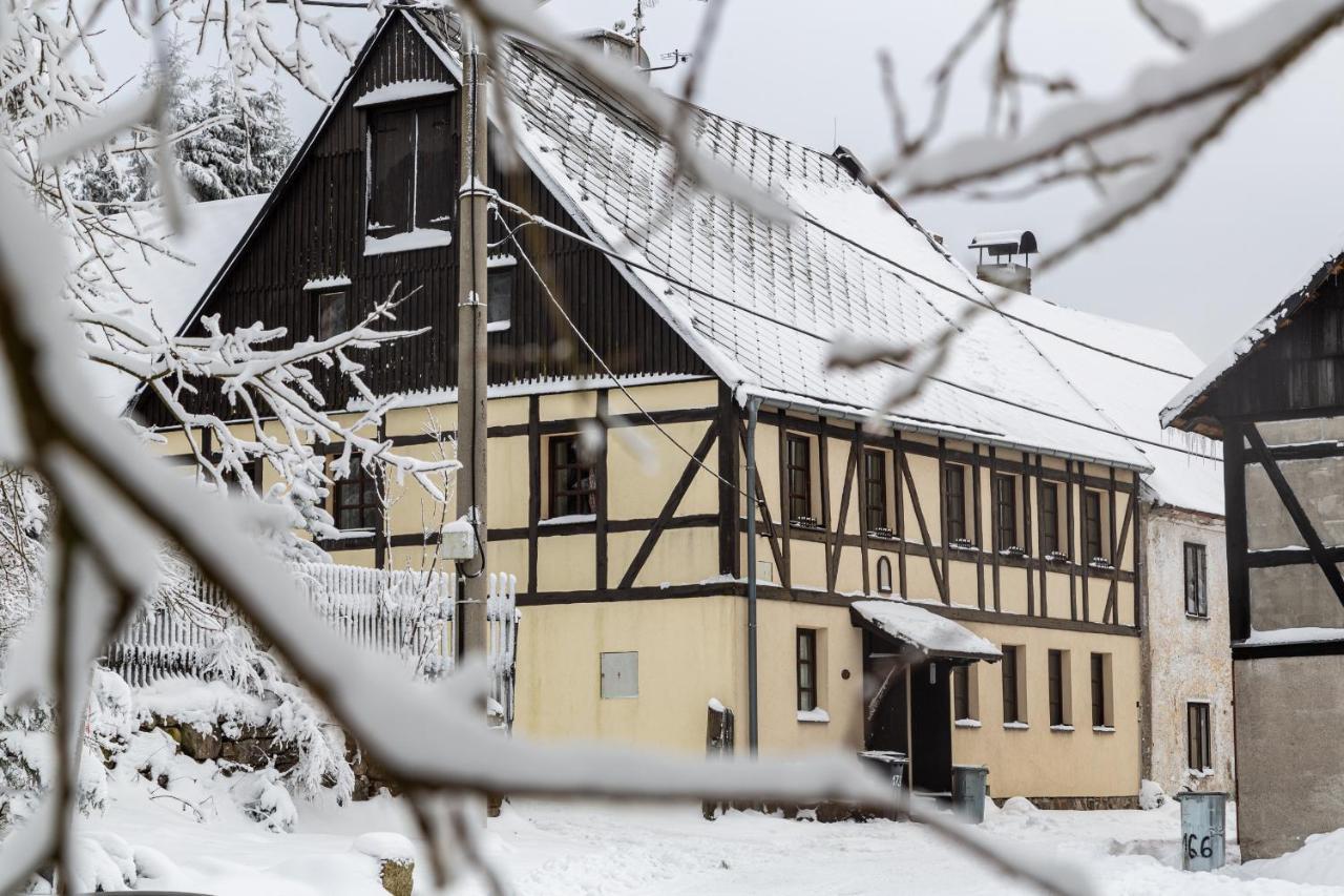 Chalupa Hrazdenka V Krusnych Horach Horní Blatná エクステリア 写真