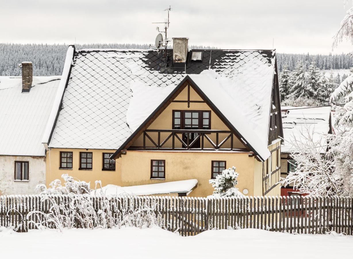 Chalupa Hrazdenka V Krusnych Horach Horní Blatná エクステリア 写真