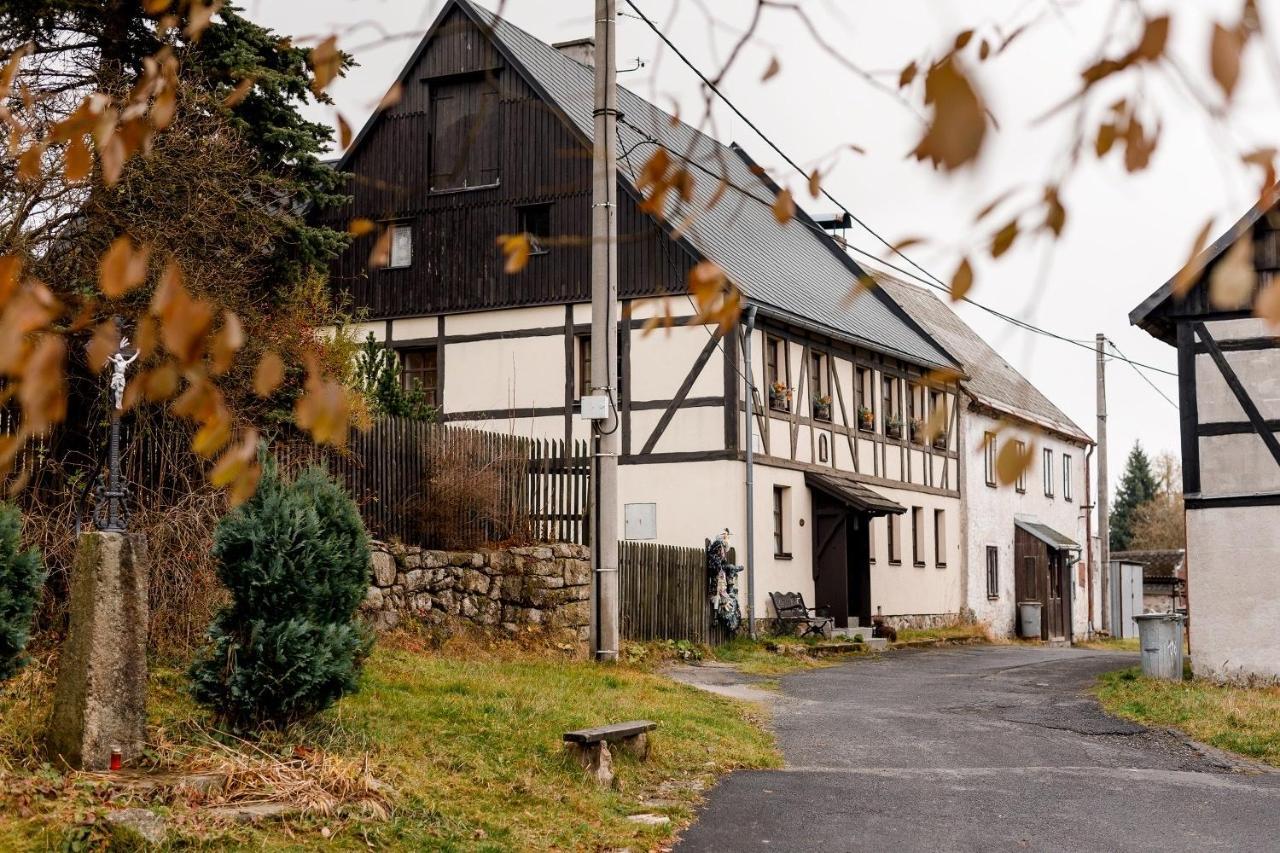 Chalupa Hrazdenka V Krusnych Horach Horní Blatná エクステリア 写真